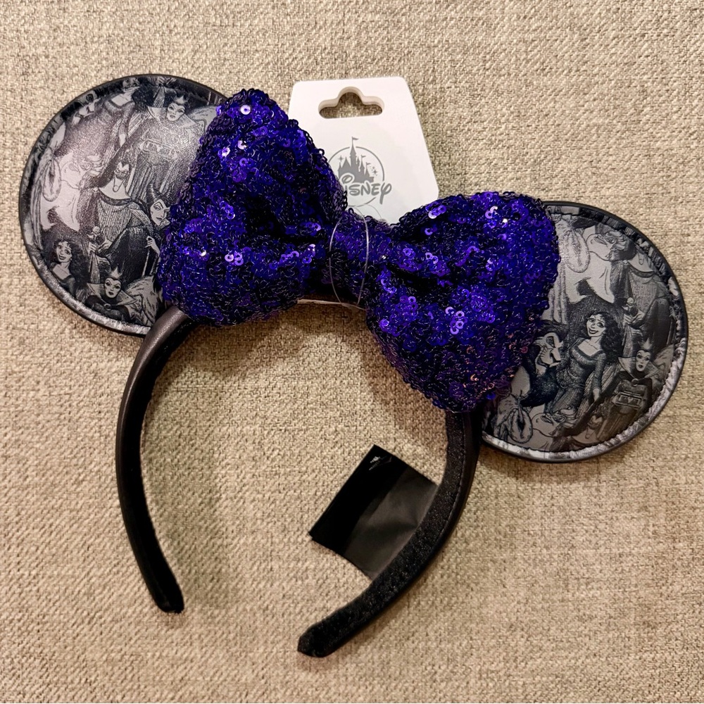 NWT Villains Sequins Bow Ears